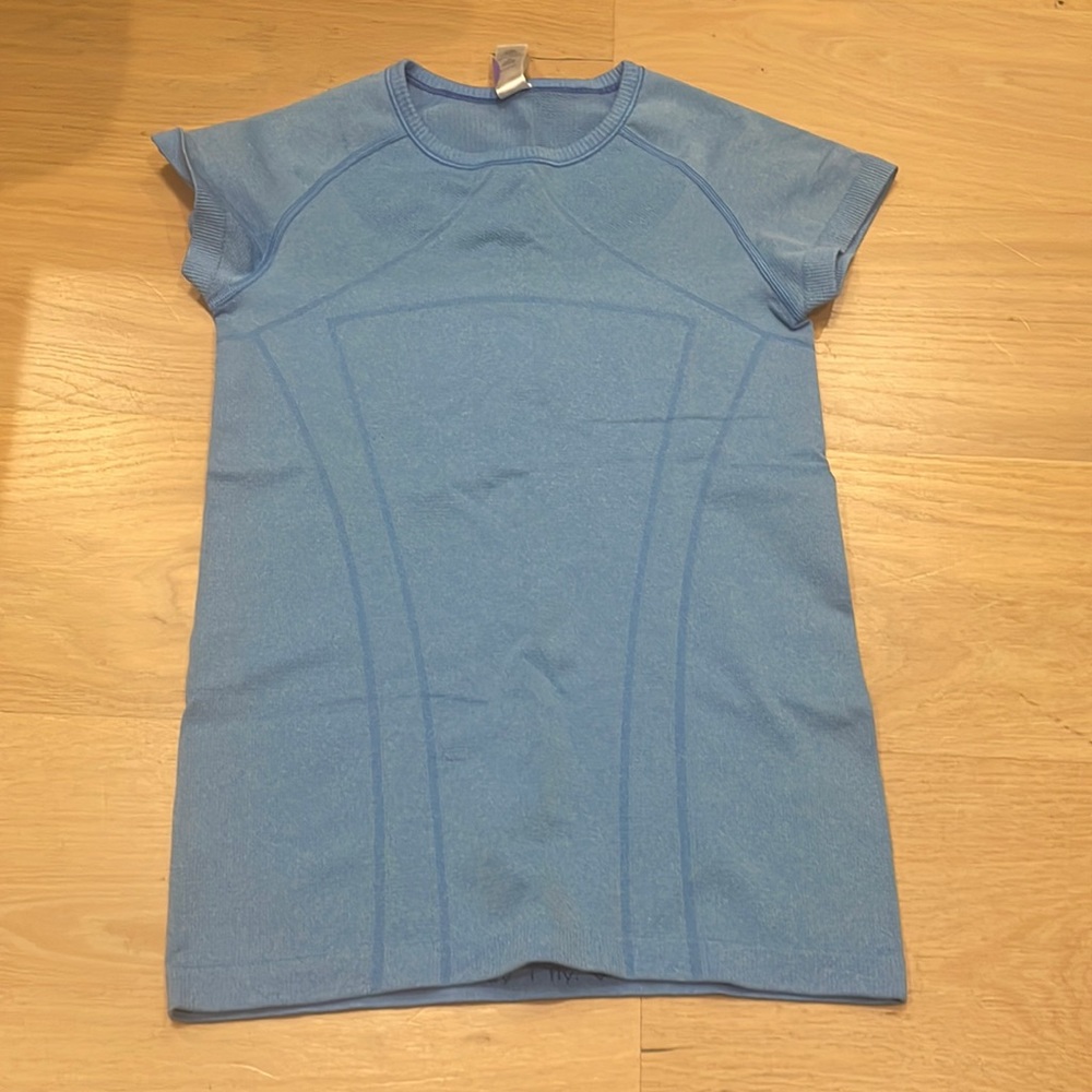 Ivivva by Lululemon blue shirt, size 12, only worn once, amazing condition!